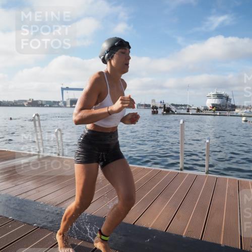 17.08.2025 - KN Förde Triathlon 2025 KatJ http://msf.ph/oto/8578847 17.08.2025 09:19:50 Schwimmen 163, 190, 195, 202, 163, 190, 202 meine-sportfotos.de