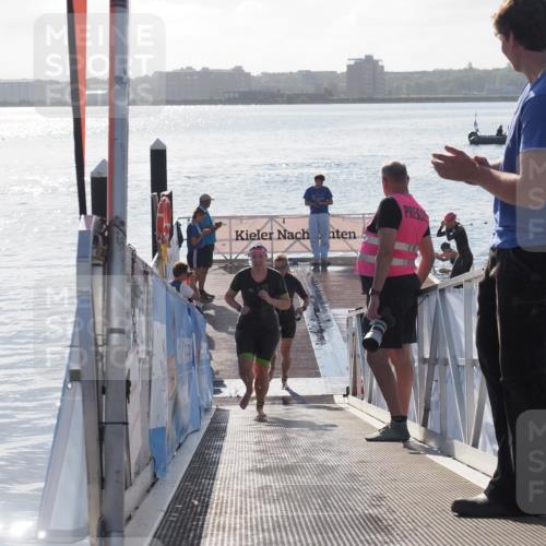 17.08.2025 - KN Förde Triathlon 2025 MichiJ http://msf.ph/oto/8578867 17.08.2025 09:16:37 Schwimmen 144, 160, 166, 144, 160, 172, 176 meine-sportfotos.de