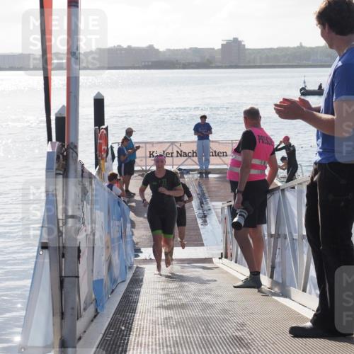 17.08.2025 - KN Förde Triathlon 2025 MichiJ http://msf.ph/oto/8578876 17.08.2025 09:16:37 Schwimmen 144, 160, 166, 144, 160, 172, 176 meine-sportfotos.de