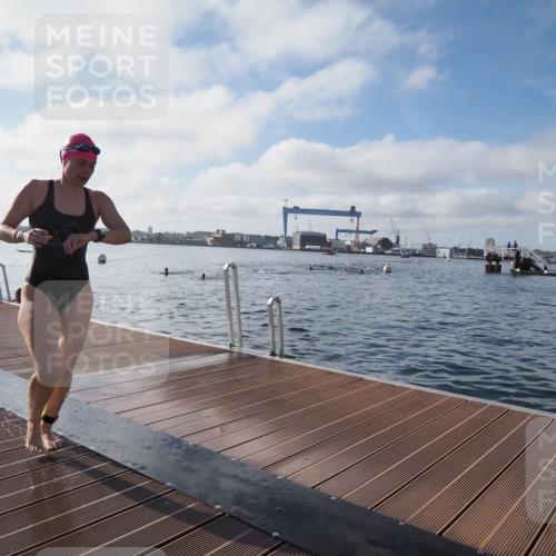 17.08.2025 - KN Förde Triathlon 2025 KatJ http://msf.ph/oto/8578889 17.08.2025 09:19:53 Schwimmen 163, 195, 202, 163, 190, 195, 202 meine-sportfotos.de
