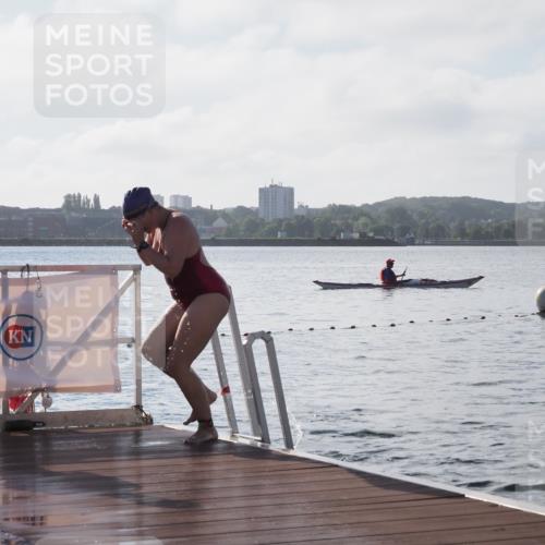 17.08.2025 - KN Förde Triathlon 2025 KatJ http://msf.ph/oto/8578908 17.08.2025 09:19:57 Schwimmen 195, 202, 163, 190, 195, 202 meine-sportfotos.de