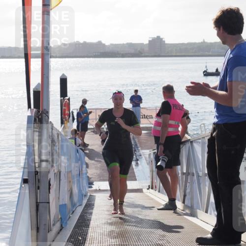 17.08.2025 - KN Förde Triathlon 2025 MichiJ http://msf.ph/oto/8578938 17.08.2025 09:16:39 Schwimmen 144, 160, 166, 144, 160, 172, 176 meine-sportfotos.de