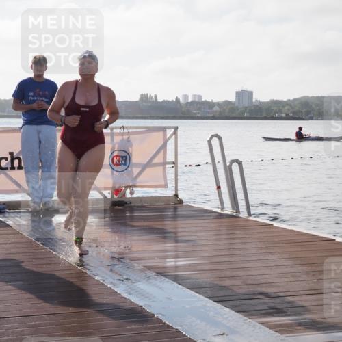 17.08.2025 - KN Förde Triathlon 2025 KatJ http://msf.ph/oto/8578947 17.08.2025 09:20:00 Schwimmen 195, 202, 163, 195, 202 meine-sportfotos.de