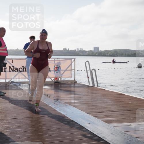 17.08.2025 - KN Förde Triathlon 2025 KatJ http://msf.ph/oto/8578963 17.08.2025 09:20:00 Schwimmen 195, 202, 163, 195, 202 meine-sportfotos.de