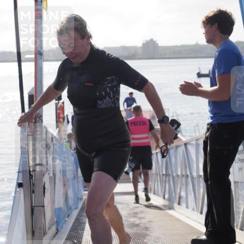 17.08.2025 - KN Förde Triathlon 2025 MichiJ http://msf.ph/oto/8579040 17.08.2025 09:16:43 Schwimmen 144, 160, 166, 172, 172, 176 meine-sportfotos.de