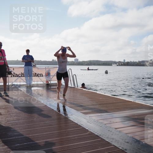 17.08.2025 - KN Förde Triathlon 2025 KatJ http://msf.ph/oto/8579047 17.08.2025 09:20:14 Schwimmen 179, 196, 179, 196 meine-sportfotos.de