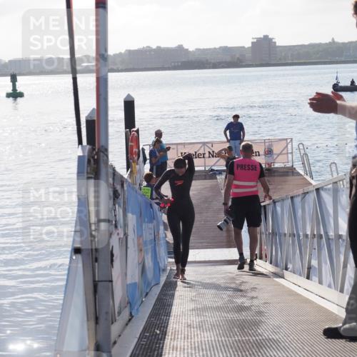 17.08.2025 - KN Förde Triathlon 2025 MichiJ http://msf.ph/oto/8579049 17.08.2025 09:16:45 Schwimmen 144, 160, 172, 172, 176 meine-sportfotos.de