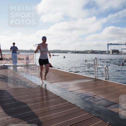 17.08.2025 - KN Förde Triathlon 2025 KatJ http://msf.ph/oto/8579062 17.08.2025 09:20:15 Schwimmen 179, 196, 179, 196 meine-sportfotos.de