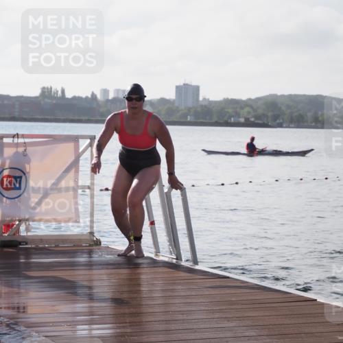 17.08.2025 - KN Förde Triathlon 2025 KatJ http://msf.ph/oto/8579082 17.08.2025 09:20:17 Schwimmen 179, 196, 211, 179, 196 meine-sportfotos.de