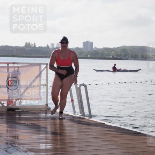 17.08.2025 - KN Förde Triathlon 2025 KatJ http://msf.ph/oto/8579091 17.08.2025 09:20:18 Schwimmen 179, 196, 211, 179, 196 meine-sportfotos.de