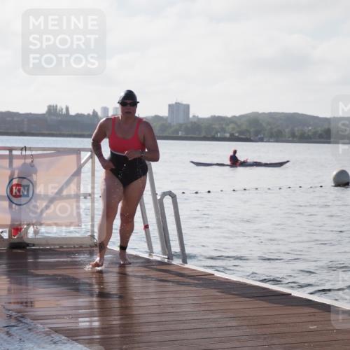 17.08.2025 - KN Förde Triathlon 2025 KatJ http://msf.ph/oto/8579095 17.08.2025 09:20:18 Schwimmen 179, 196, 211, 179, 196 meine-sportfotos.de