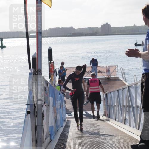 17.08.2025 - KN Förde Triathlon 2025 MichiJ http://msf.ph/oto/8579100 17.08.2025 09:16:46 Schwimmen 144, 160, 172, 176 meine-sportfotos.de