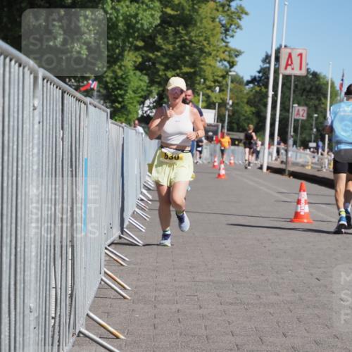 17.08.2025 - KN Förde Triathlon 2025 KatJ http://msf.ph/oto/8579119 17.08.2025 12:15:39 Laufen 334, 630 meine-sportfotos.de