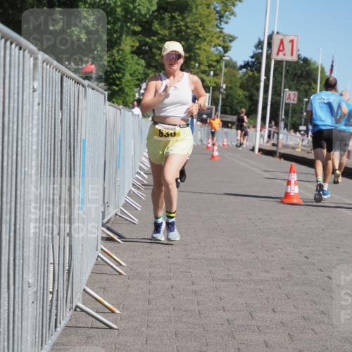 17.08.2025 - KN Förde Triathlon 2025 KatJ http://msf.ph/oto/8579146 17.08.2025 12:15:40 Laufen 311, 334, 630 meine-sportfotos.de