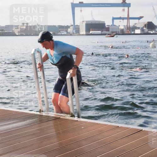 17.08.2025 - KN Förde Triathlon 2025 KatJ http://msf.ph/oto/8579177 17.08.2025 09:20:27 Schwimmen 188, 196, 211, 240, 179, 196, 211, 240 meine-sportfotos.de