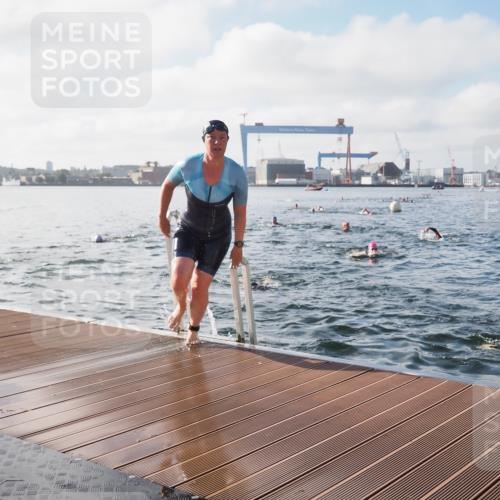 17.08.2025 - KN Förde Triathlon 2025 KatJ http://msf.ph/oto/8579197 17.08.2025 09:20:28 Schwimmen 188, 211, 240, 241, 196, 211, 240 meine-sportfotos.de