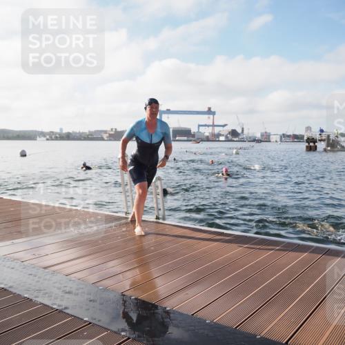 17.08.2025 - KN Förde Triathlon 2025 KatJ http://msf.ph/oto/8579204 17.08.2025 09:20:28 Schwimmen 188, 211, 240, 241, 196, 211, 240 meine-sportfotos.de