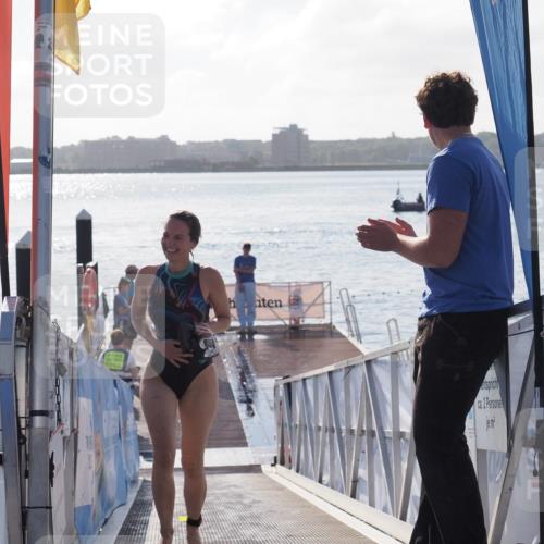 17.08.2025 - KN Förde Triathlon 2025 MichiJ http://msf.ph/oto/8579223 17.08.2025 09:16:53 Schwimmen 172, 176 meine-sportfotos.de