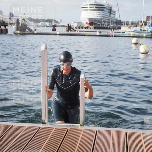 17.08.2025 - KN Förde Triathlon 2025 KatJ http://msf.ph/oto/8579235 17.08.2025 09:20:33 Schwimmen 188, 211, 228, 240, 241, 188, 211, 240, 241 meine-sportfotos.de