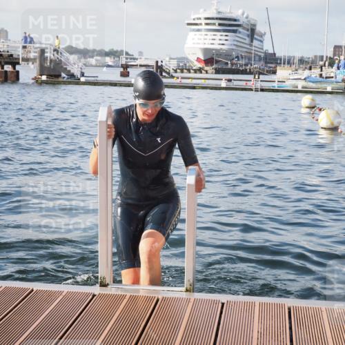 17.08.2025 - KN Förde Triathlon 2025 KatJ http://msf.ph/oto/8579248 17.08.2025 09:20:33 Schwimmen 188, 211, 228, 240, 241, 188, 211, 240, 241 meine-sportfotos.de