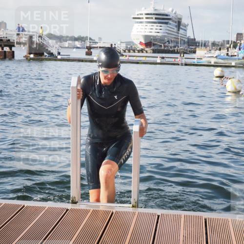 17.08.2025 - KN Förde Triathlon 2025 KatJ http://msf.ph/oto/8579252 17.08.2025 09:20:34 Schwimmen 188, 211, 228, 240, 241, 188, 211, 240, 241 meine-sportfotos.de