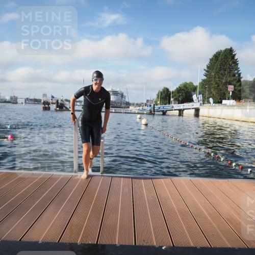 17.08.2025 - KN Förde Triathlon 2025 KatJ http://msf.ph/oto/8579281 17.08.2025 09:20:35 Schwimmen 188, 211, 228, 240, 241, 188, 211, 240, 241 meine-sportfotos.de
