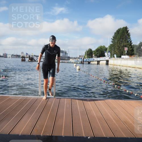17.08.2025 - KN Förde Triathlon 2025 KatJ http://msf.ph/oto/8579285 17.08.2025 09:20:35 Schwimmen 188, 211, 228, 240, 241, 188, 211, 240, 241 meine-sportfotos.de