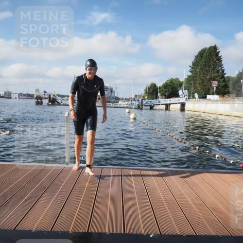 17.08.2025 - KN Förde Triathlon 2025 KatJ http://msf.ph/oto/8579288 17.08.2025 09:20:35 Schwimmen 188, 211, 228, 240, 241, 188, 211, 240, 241 meine-sportfotos.de