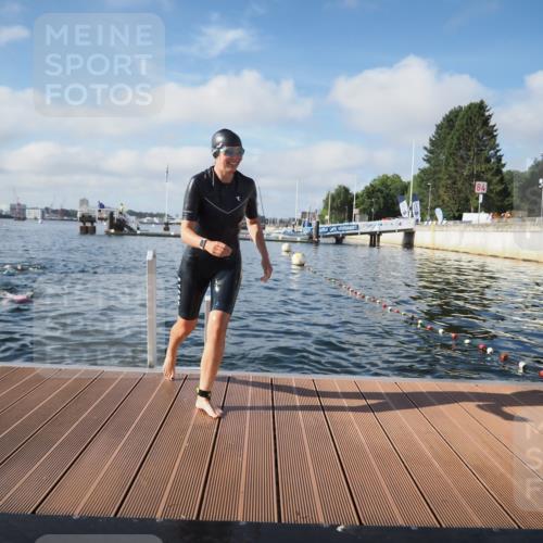 17.08.2025 - KN Förde Triathlon 2025 KatJ http://msf.ph/oto/8579295 17.08.2025 09:20:35 Schwimmen 188, 211, 228, 240, 241, 188, 211, 240, 241 meine-sportfotos.de