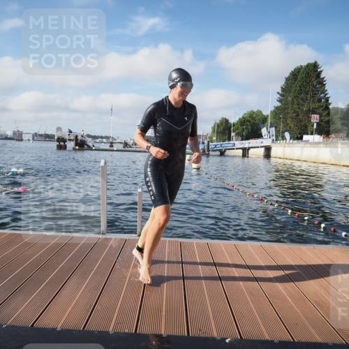 17.08.2025 - KN Förde Triathlon 2025 KatJ http://msf.ph/oto/8579303 17.08.2025 09:20:36 Schwimmen 188, 228, 240, 241, 188, 211, 228, 240, 241 meine-sportfotos.de