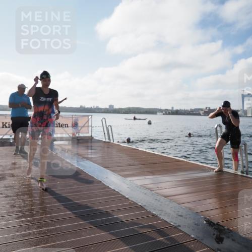 17.08.2025 - KN Förde Triathlon 2025 KatJ http://msf.ph/oto/8579320 17.08.2025 09:20:37 Schwimmen 188, 228, 240, 241, 188, 211, 228, 240, 241 meine-sportfotos.de