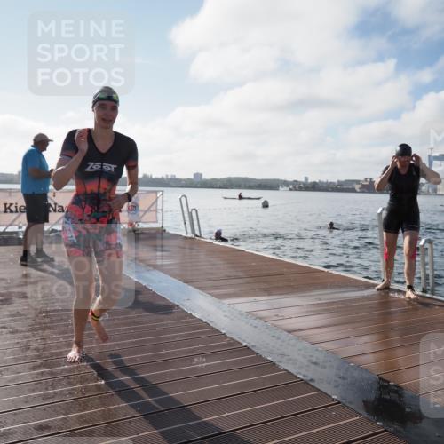 17.08.2025 - KN Förde Triathlon 2025 KatJ http://msf.ph/oto/8579337 17.08.2025 09:20:38 Schwimmen 188, 228, 240, 241, 188, 211, 228, 240, 241 meine-sportfotos.de