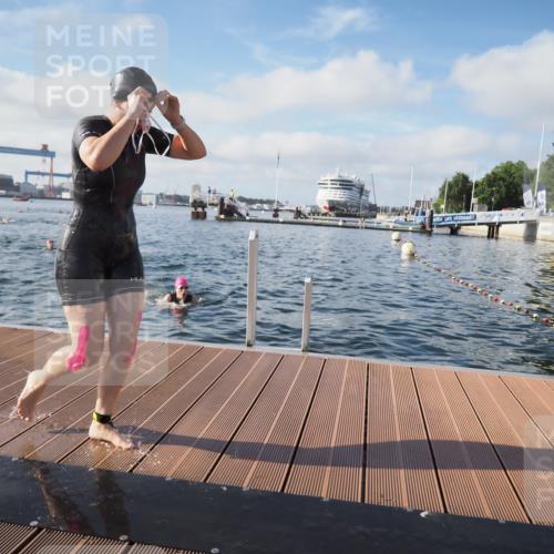 17.08.2025 - KN Förde Triathlon 2025 KatJ http://msf.ph/oto/8579371 17.08.2025 09:20:40 Schwimmen 188, 197, 228, 240, 241, 188, 211, 228, 240, 241 meine-sportfotos.de