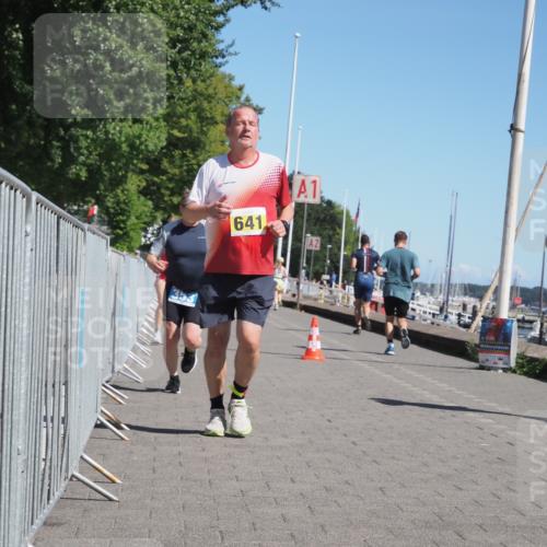 17.08.2025 - KN Förde Triathlon 2025 KatJ http://msf.ph/oto/8579435 17.08.2025 12:16:01 Laufen 353, 606, 641 meine-sportfotos.de