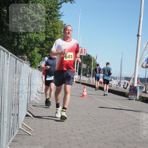 17.08.2025 - KN Förde Triathlon 2025 KatJ http://msf.ph/oto/8579440 17.08.2025 12:16:01 Laufen 353, 606, 641 meine-sportfotos.de