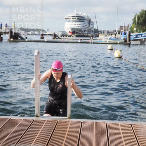 17.08.2025 - KN Förde Triathlon 2025 KatJ http://msf.ph/oto/8579448 17.08.2025 09:20:48 Schwimmen 197, 200, 205, 228, 188, 197, 205, 228, 241 meine-sportfotos.de
