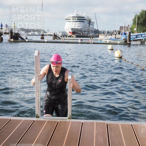 17.08.2025 - KN Förde Triathlon 2025 KatJ http://msf.ph/oto/8579452 17.08.2025 09:20:48 Schwimmen 197, 200, 205, 228, 188, 197, 205, 228, 241 meine-sportfotos.de