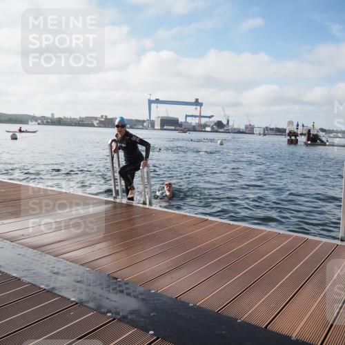 17.08.2025 - KN Förde Triathlon 2025 KatJ http://msf.ph/oto/8579521 17.08.2025 09:20:53 Schwimmen 197, 200, 205, 216, 223, 197, 200, 205, 223, 228 meine-sportfotos.de
