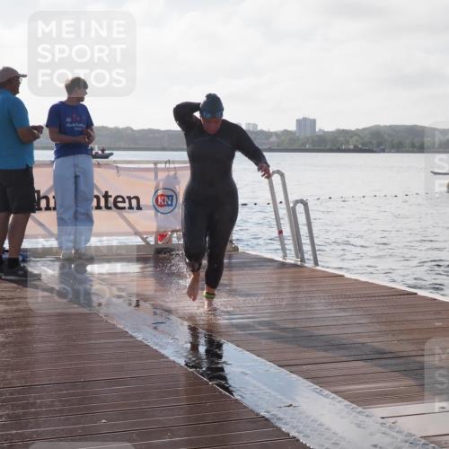 17.08.2025 - KN Förde Triathlon 2025 KatJ http://msf.ph/oto/8579629 17.08.2025 09:21:00 Schwimmen 200, 205, 216, 223, 197, 200, 205, 216, 223 meine-sportfotos.de