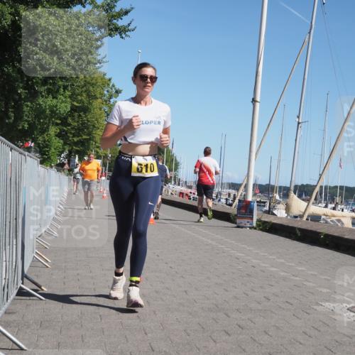 17.08.2025 - KN Förde Triathlon 2025 KatJ http://msf.ph/oto/8579641 17.08.2025 12:16:12 Laufen 606, 610 meine-sportfotos.de