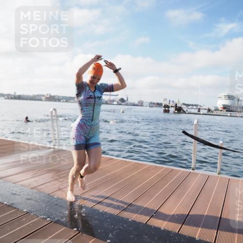17.08.2025 - KN Förde Triathlon 2025 KatJ http://msf.ph/oto/8579655 17.08.2025 09:21:02 Schwimmen 200, 205, 216, 223, 197, 200, 205, 216, 223 meine-sportfotos.de