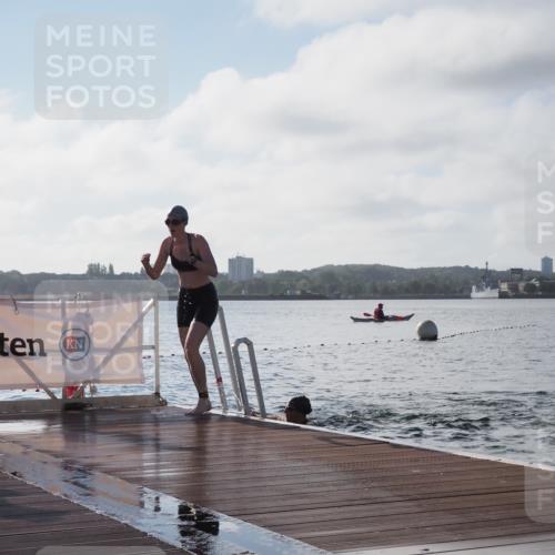 17.08.2025 - KN Förde Triathlon 2025 KatJ http://msf.ph/oto/8579677 17.08.2025 09:21:17 Schwimmen 171, 201, 171 meine-sportfotos.de