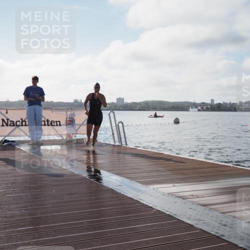 17.08.2025 - KN Förde Triathlon 2025 KatJ http://msf.ph/oto/8579749 17.08.2025 09:21:23 Schwimmen 171, 194, 201, 230, 171, 194, 201 meine-sportfotos.de