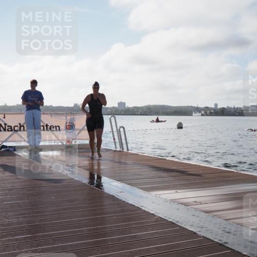 17.08.2025 - KN Förde Triathlon 2025 KatJ http://msf.ph/oto/8579761 17.08.2025 09:21:24 Schwimmen 171, 194, 201, 230, 171, 194, 201, 230 meine-sportfotos.de