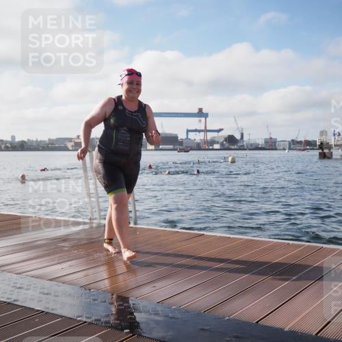 17.08.2025 - KN Förde Triathlon 2025 KatJ http://msf.ph/oto/8579835 17.08.2025 09:21:29 Schwimmen 194, 201, 230, 171, 194, 201, 230 meine-sportfotos.de