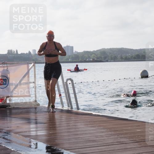 17.08.2025 - KN Förde Triathlon 2025 KatJ http://msf.ph/oto/8579867 17.08.2025 09:21:45 Schwimmen 244, 244 meine-sportfotos.de
