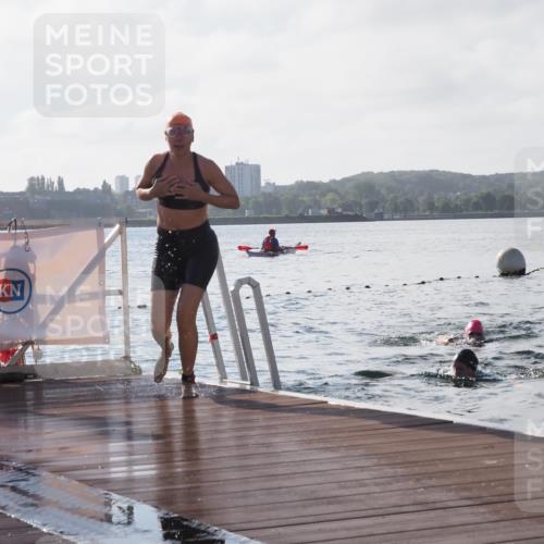 17.08.2025 - KN Förde Triathlon 2025 KatJ http://msf.ph/oto/8579870 17.08.2025 09:21:46 Schwimmen 212, 244, 244 meine-sportfotos.de