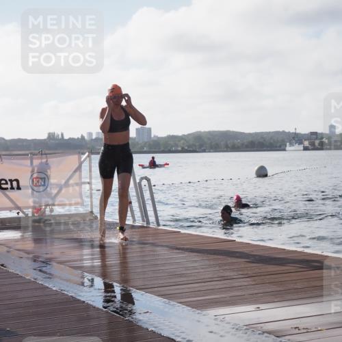 17.08.2025 - KN Förde Triathlon 2025 KatJ http://msf.ph/oto/8579884 17.08.2025 09:21:46 Schwimmen 212, 244, 244 meine-sportfotos.de