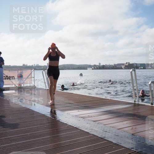 17.08.2025 - KN Förde Triathlon 2025 KatJ http://msf.ph/oto/8579906 17.08.2025 09:21:47 Schwimmen 212, 215, 244, 244 meine-sportfotos.de