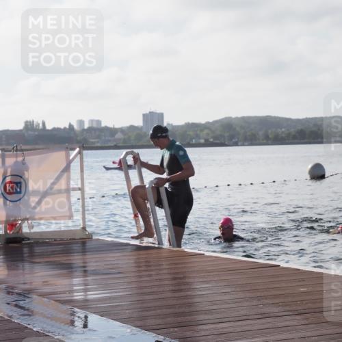 17.08.2025 - KN Förde Triathlon 2025 KatJ http://msf.ph/oto/8579925 17.08.2025 09:21:52 Schwimmen 212, 215, 242, 244, 212, 215, 244 meine-sportfotos.de